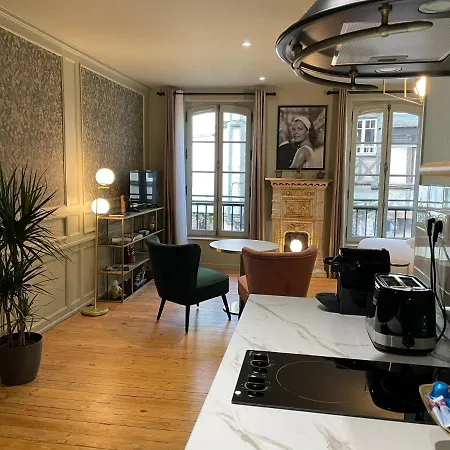 Studio Centre-ville Viviane Guest house